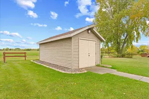 3394 Church Rd, Green Bay, WI 54311 - Photo 6