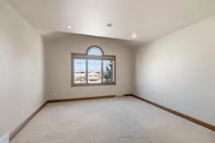 876 Estate Dr, Fond du Lac, WI 54935 - Photo 46