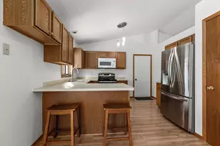 1001 County Rd V, Fond du Lac, WI 54935 - Photo 8