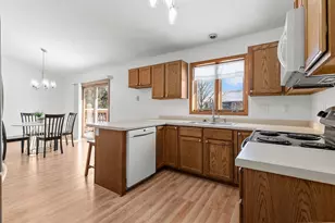 1001 County Rd V, Fond du Lac, WI 54935 - Photo 10