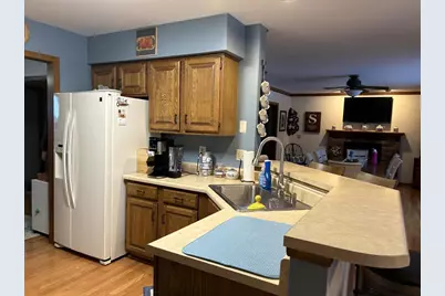 1600 Deerfield Drive, Oshkosh, WI 54904 - Photo 12