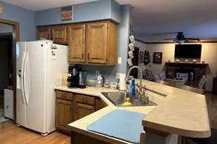 1600 Deerfield Dr, Oshkosh, WI 54904 - Photo 12