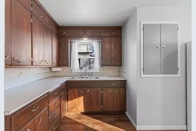 421 Abrams Street, Green Bay, WI 54302 - Photo 6