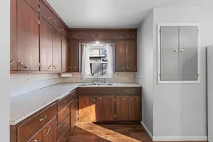 421 Abrams St, Green Bay, WI 54302 - Photo 6