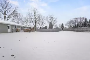 1729 N Blossom Dr, Appleton, WI 54914 - Photo 26