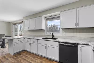 1729 N Blossom Drive, Appleton, WI 54914 - Photo 8