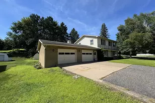 825 Michael St, Kingsford, MI 49802 - Photo 2
