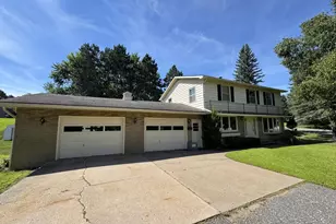 825 Michael St, Kingsford, MI 49802 - Photo 34