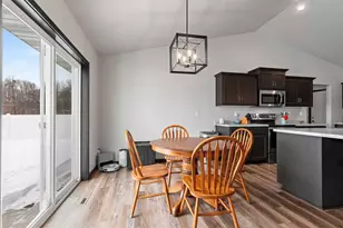 4669 Richard Ln, Green Bay, WI 54313 - Photo 12