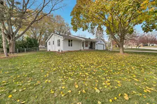 2925 Devroy Ln, Green Bay, WI 54313 - Photo 44