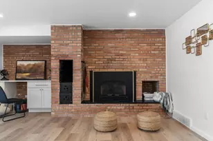 752 Lakecrest Dr, Menasha, WI 54952 - Photo 8