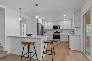 752 Lakecrest Dr, Menasha, WI 54952 - Photo 12