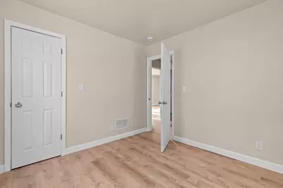 304 Division Street, Neenah, WI 54956 - Photo 12