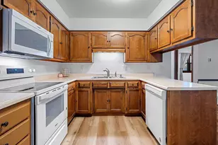 940 Babcock St, Neenah, WI 54956 - Photo 8