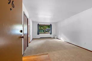 940 Babcock St, Neenah, WI 54956 - Photo 4