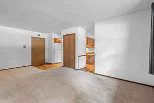 940 Babcock St, Neenah, WI 54956 - Photo 6