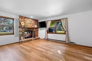 940 Babcock St, Neenah, WI 54956 - Photo 14