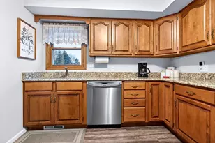 908 Meadow Ln, Kaukauna, WI 54130 - Photo 8