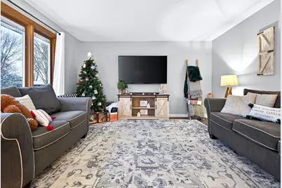 908 Meadow Lane, Kaukauna, WI 54130 - Photo 4