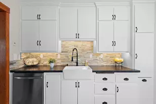 1630 Crooks St, Green Bay, WI 54302 - Photo 8