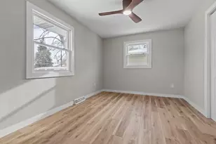 216 Plummer Ave, Neenah, WI 54956 - Photo 12