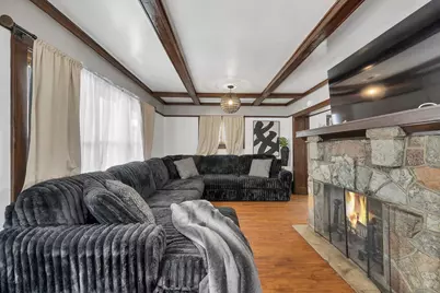 1327 Doty Street, Green Bay, WI 54301 - Photo 4