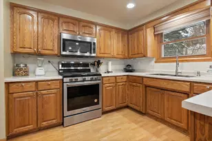 250 Michelle Ct, Green Bay, WI 54302 - Photo 10