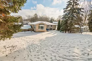 250 Michelle Ct, Green Bay, WI 54302 - Photo 44