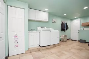 250 Michelle Ct, Green Bay, WI 54302 - Photo 30