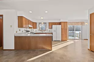 3286 County Rd E, Omro, WI 54963 - Photo 10