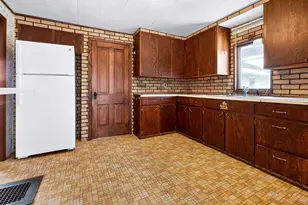 311 Isabella St, Neenah, WI 54956 - Photo 6