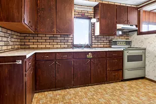 311 Isabella St, Neenah, WI 54956 - Photo 8