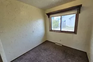 214 Pearl Ave, Shawano, WI 54166 - Photo 12