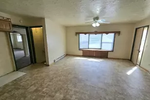 214 Pearl Ave, Shawano, WI 54166 - Photo 4