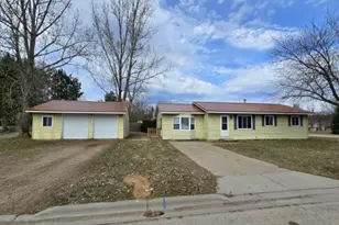 214 Pearl Ave, Shawano, WI 54166 - Photo 18