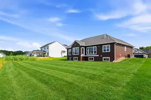 2712 Creekwood Cir, Green Bay, WI 54311 - Photo 46