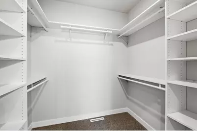 2712 Creekwood Circle, Green Bay, WI 54311 - Photo 12