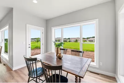 2712 Creekwood Circle, Green Bay, WI 54311 - Photo 14