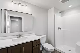 2712 Creekwood Cir, Green Bay, WI 54311 - Photo 40