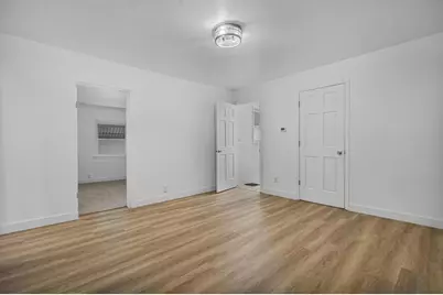 356 W 9th Avenue, Oshkosh, WI 54902 - Photo 4