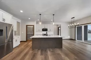 2580 N Stellita Cir, De Pere, WI 54115 - Photo 12