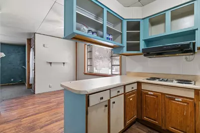 919 W 4th Avenue, Oshkosh, WI 54902 - Photo 6