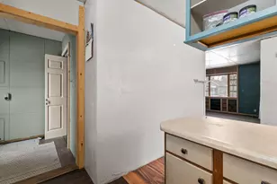 919 W 4th Ave, Oshkosh, WI 54902 - Photo 16