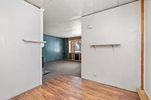 919 W 4th Ave, Oshkosh, WI 54902 - Photo 10