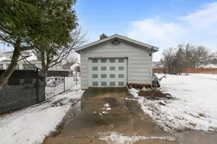 919 W 4th Ave, Oshkosh, WI 54902 - Photo 18