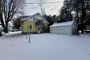 607 S Lincoln St, Shawano, WI 54166 - Photo 2