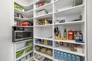 396 Aldon Cir, Green Bay, WI 54304 - Photo 8