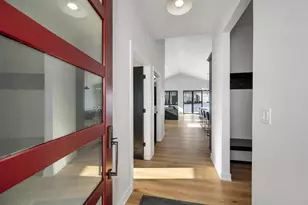 396 Aldon Cir, Green Bay, WI 54304 - Photo 2