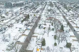 1281 Vly Vw Rd, Green Bay, WI 54304 - Photo 8