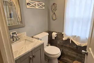 505 St Clair St, Manitowoc, WI 54220 - Photo 10